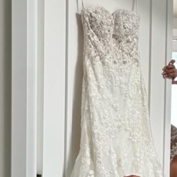 Essence of Australia Wedding dress *designer* *ivory* - Picture 4 of 5